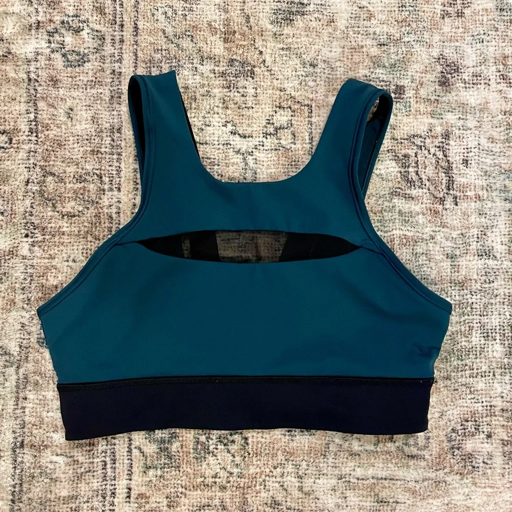 Lululemon Athletica Teal and Black Sports Bra